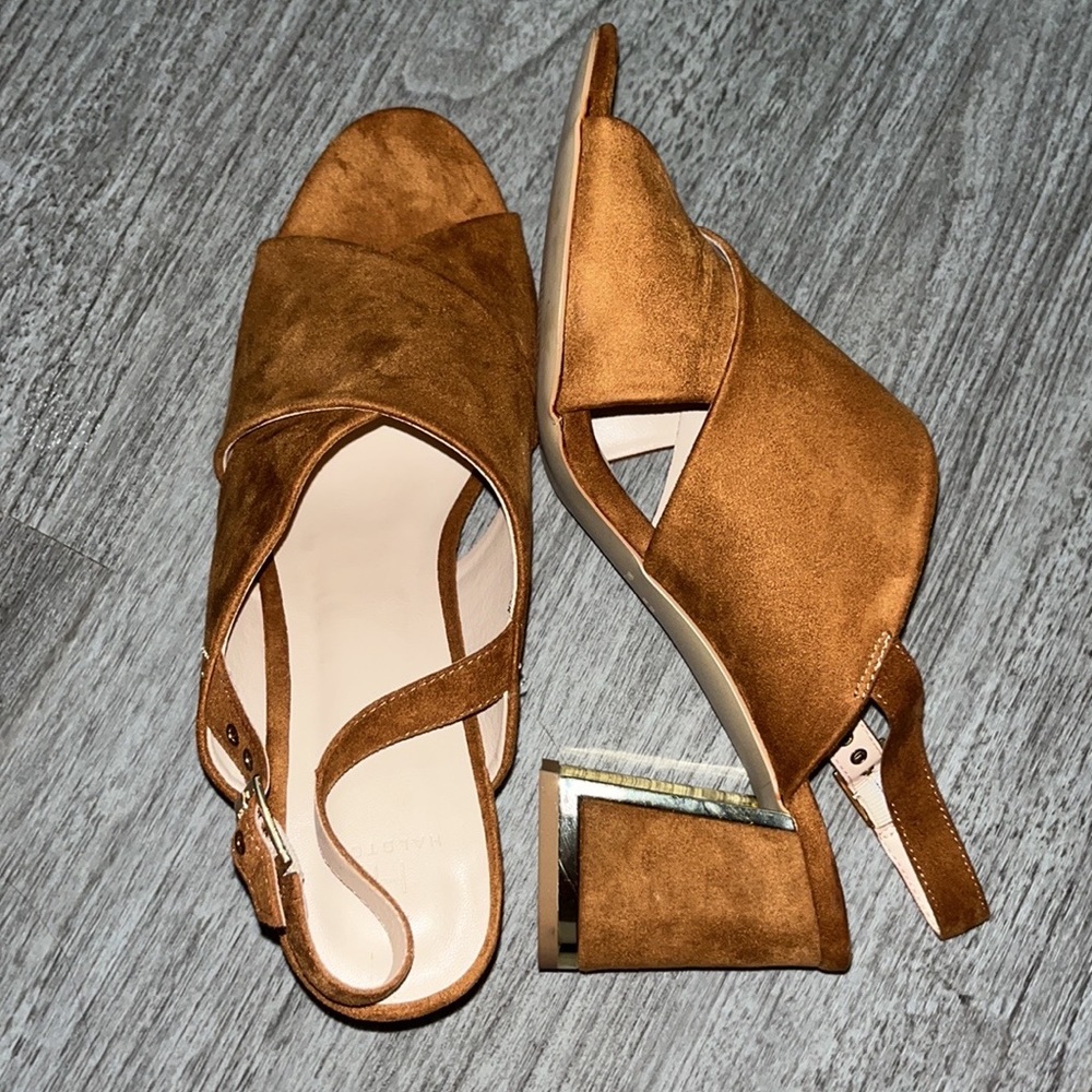 Halston heels NWOT size 11